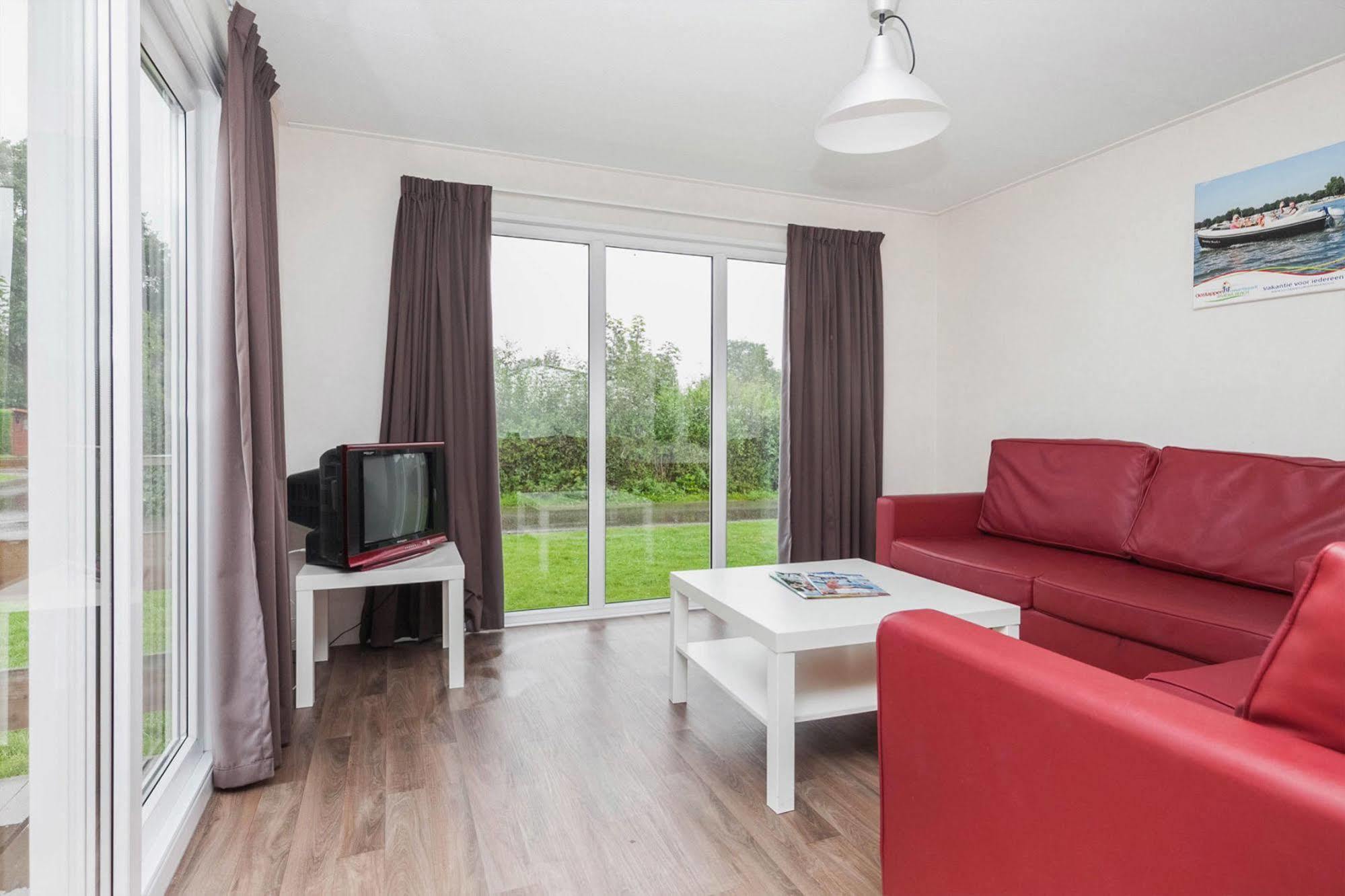 Oostappen Vakantiepark Riviera Beach Biddinghuizen Ngoại thất bức ảnh